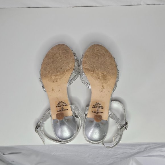 Womens Dress Shoe, Shiny Crystal Silver - Picture 6 of 6